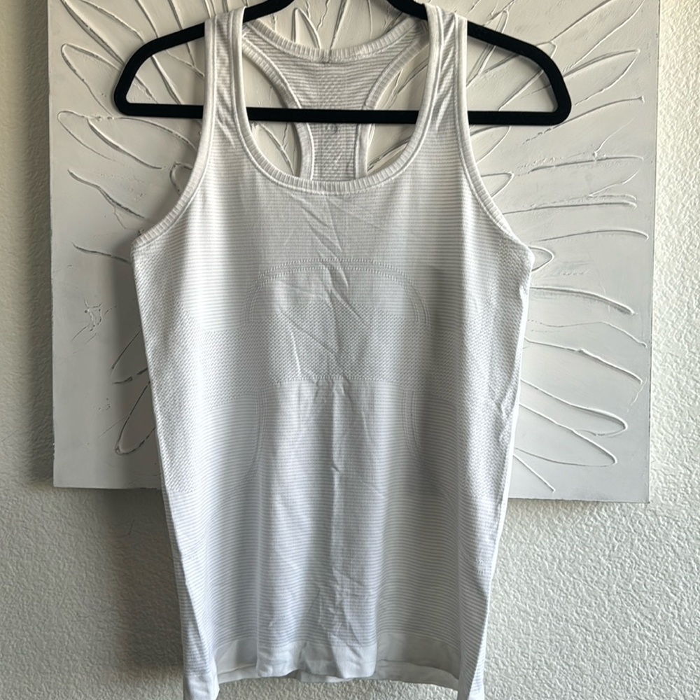 Lululemon Swiftly Tank Size 8 - image 1